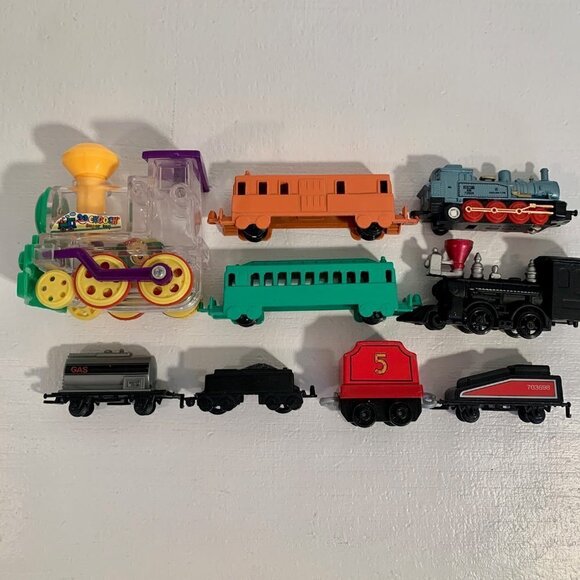 Toy Train Engines Mixed Lot Of 9 Cast Iron Locomotive Engine Passenger Coal Soma - Picture 8 of 16